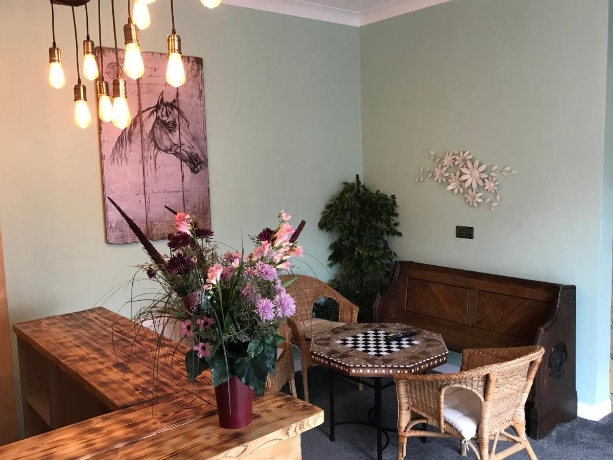 The Hawthornes Licensed Guest House Knottingly Exteriér fotografie